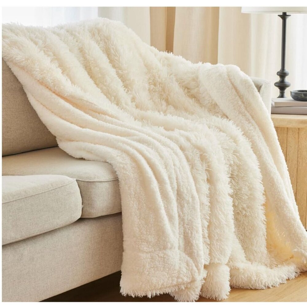 The Connecticut Home Company Throw Blanket Soft Plush Reversible Shag Sherpa